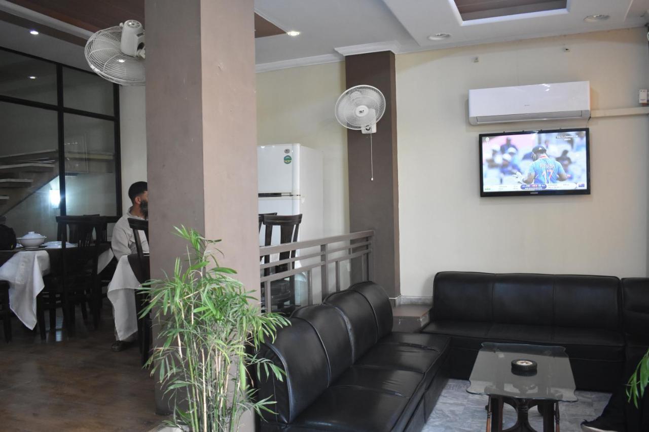 Hotel Avanti Rawalpindi Bagian luar foto
